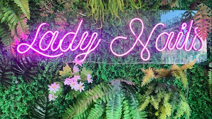Lady Nail
